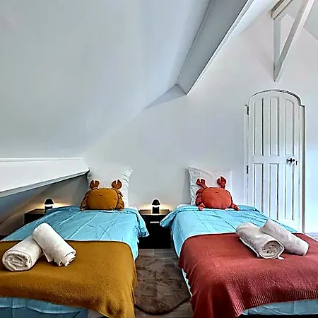 Full Modern House - Beautiful Garden - Private Parking Space - Paris & Disneyland Semesterbostad