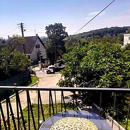 Full Modern House - Beautiful Garden - Private Parking Space - Paris & Disneyland * Montfermeil