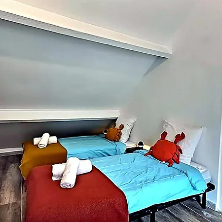 Full Modern House - Beautiful Garden - Private Parking Space - Paris & Disneyland Semesterbostad *